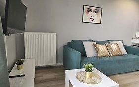 Urban Jungle - Space Apartment